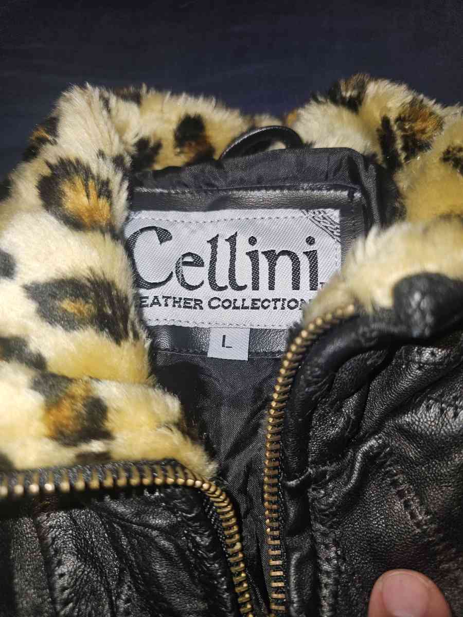 womens leather jacket - Lubbock, Texas - FleaMarketBay