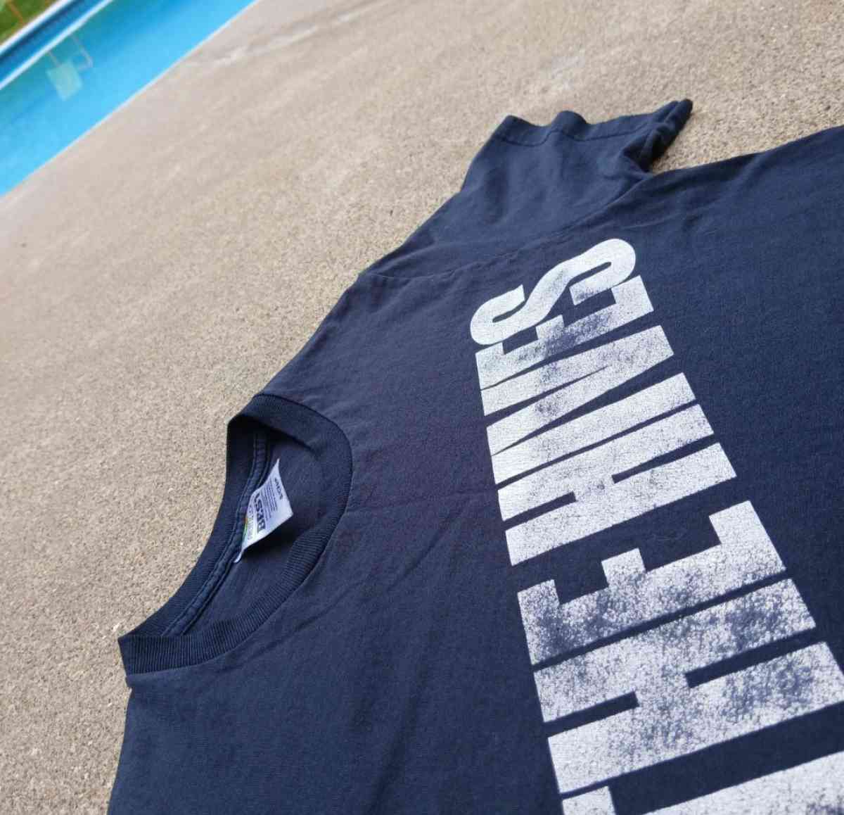 90s Rare Vintage The Hives Punk Rock Music Small Graphic Tee - Jackson, Michigan - FleaMarketBay