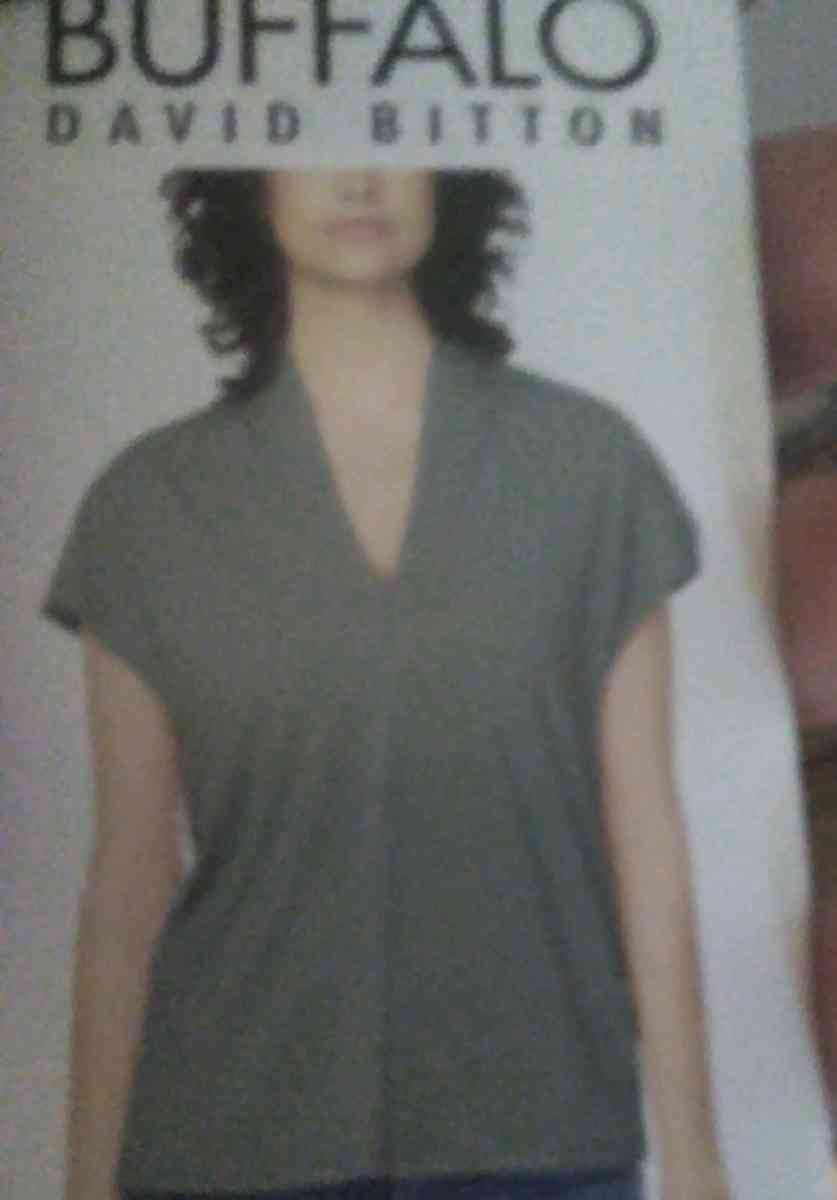 Womens Plus Size Blouses - Stockton, California - FleaMarketBay