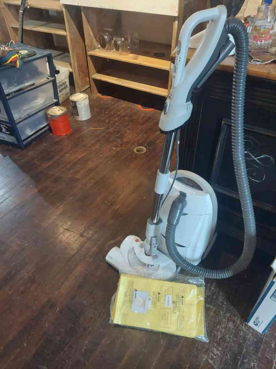Kenmore Progressive HEPA Vacuum Cleaner - Ross, Ohio