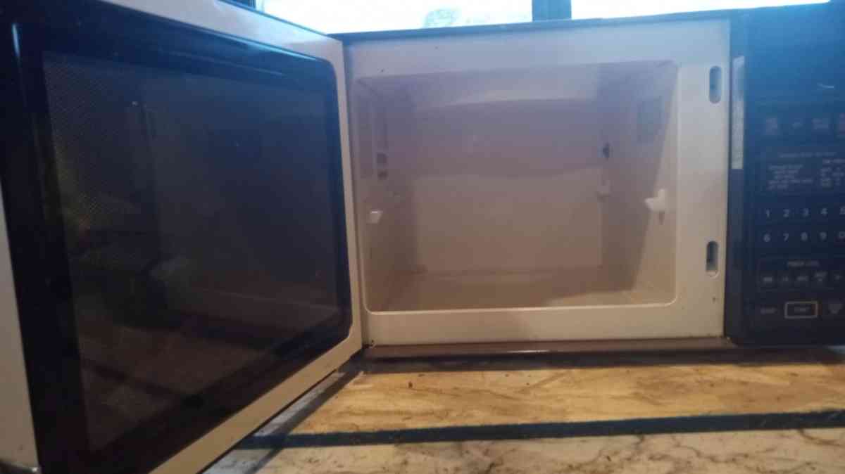 microwave - Kerrville, Texas - FleaMarketBay