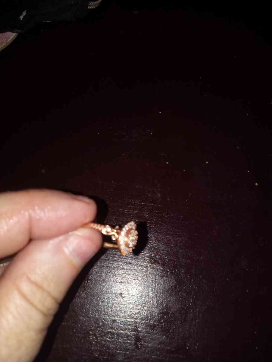 Diamond engagement ring - Wallace, North Carolina - FleaMarketBay