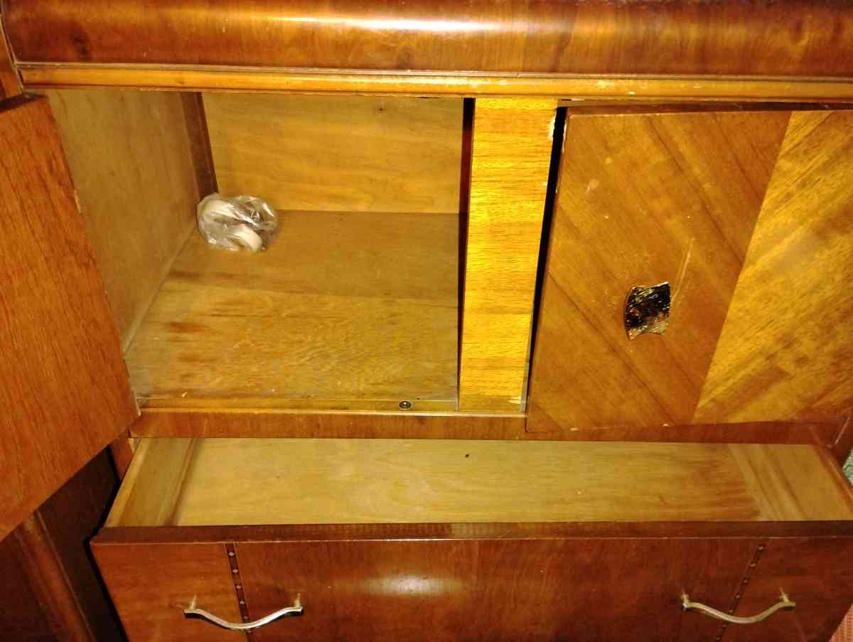 dresser set - Brook Park, Minnesota - FleaMarketBay