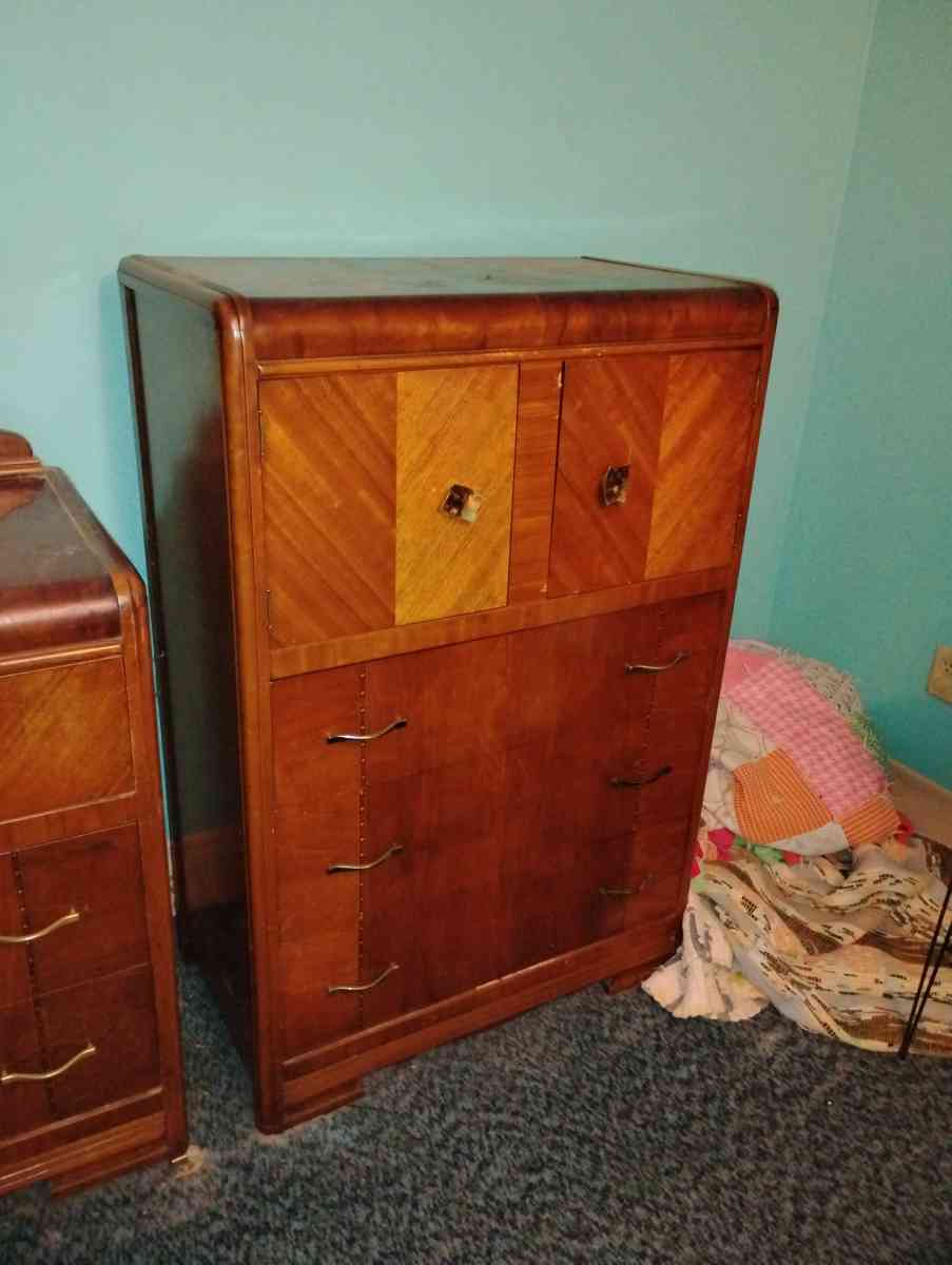 dresser set - Brook Park, Minnesota - FleaMarketBay