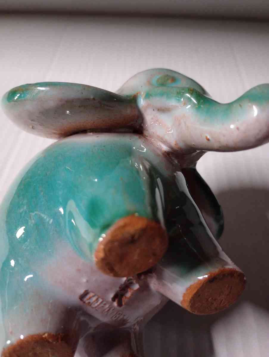 very rear elephant match holder - Hamersville, Ohio - FleaMarketBay