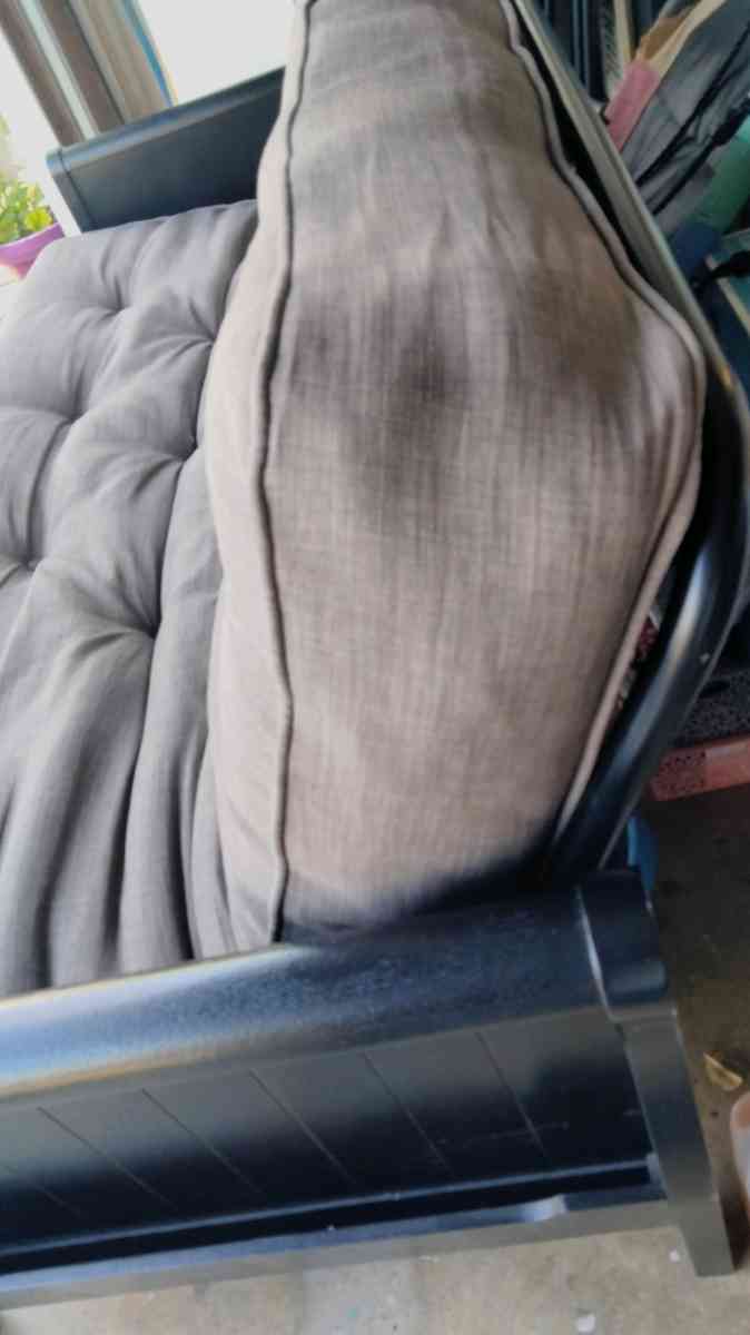 Futon - Fallbrook, California - FleaMarketBay