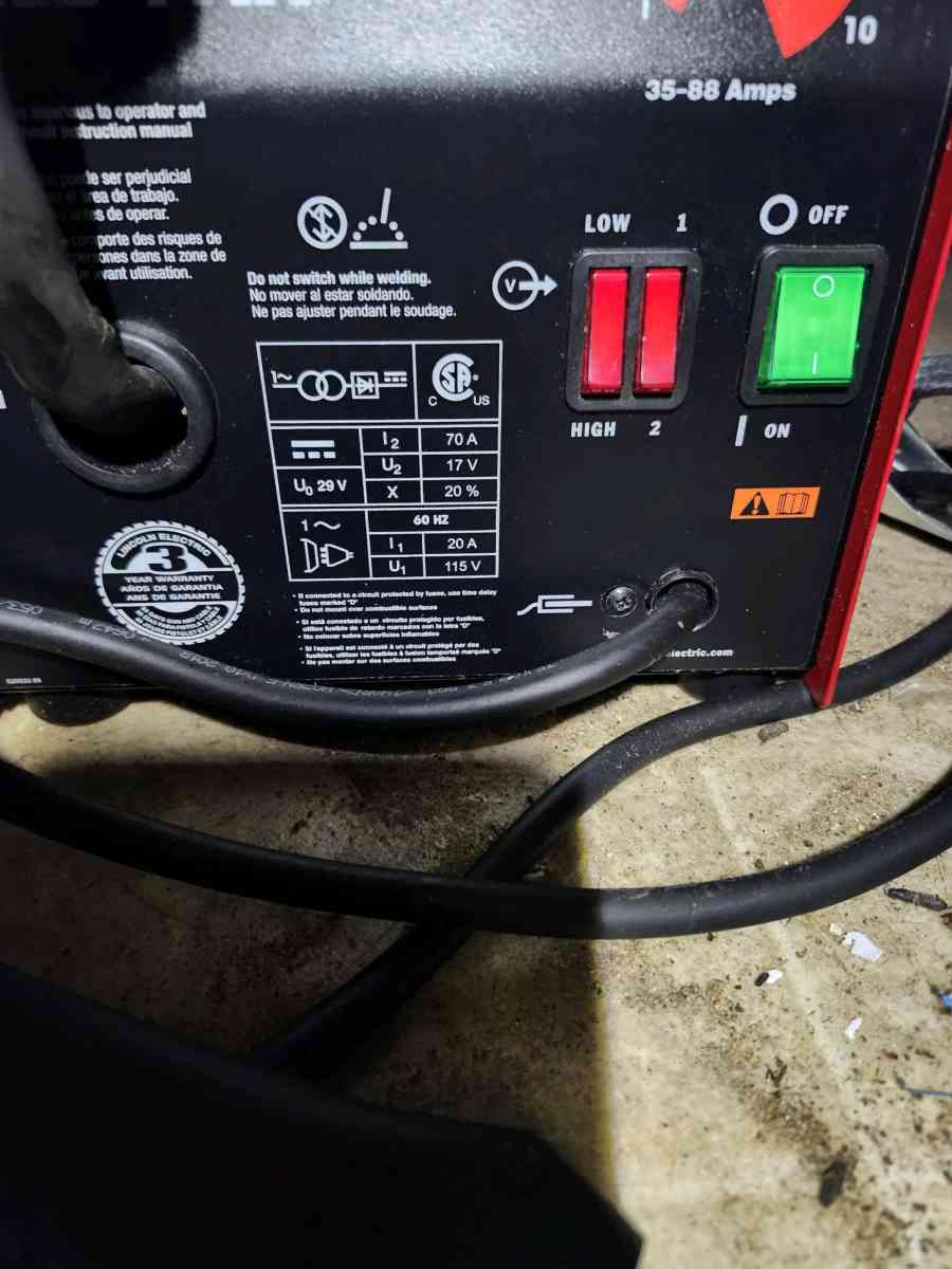 Lincoln Electric 90amp fluxcore 110v welder - East Wareham, Massachusetts - FleaMarketBay
