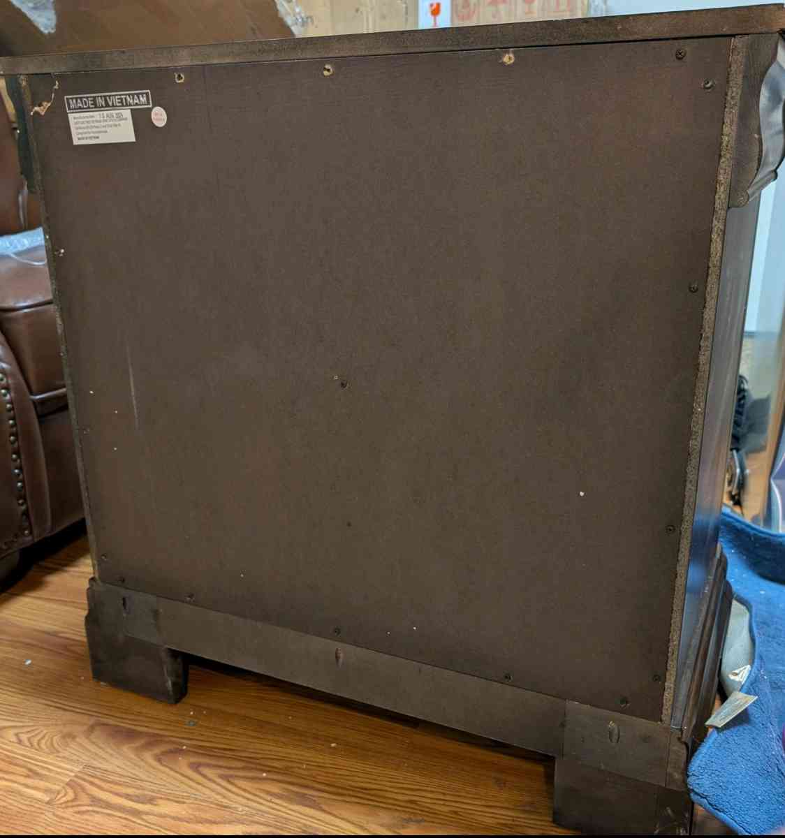 Pocket House Brand 3 Drawer Nightstand - Richfield, Ohio - FleaMarketBay