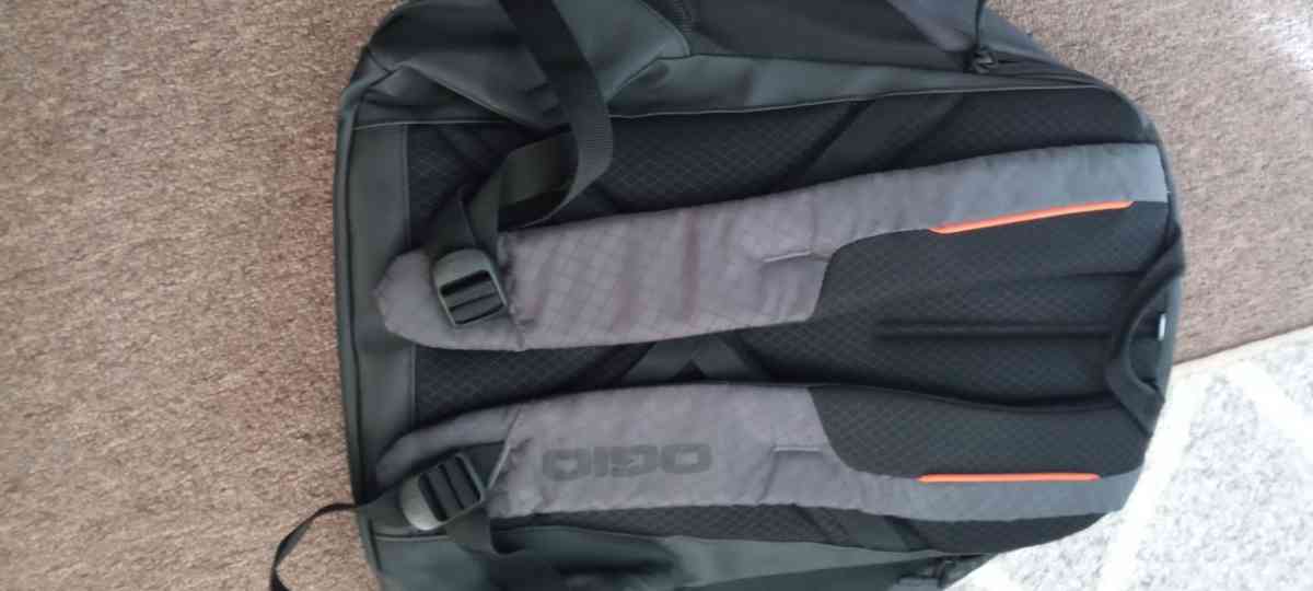 the 4 backpack new for school and camping - Atherton, California - FleaMarketBay