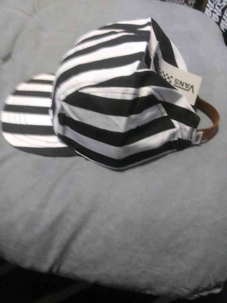 Vans black and white stripe hat - South San Francisco, California - FleaMarketBay