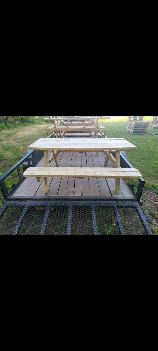 Picnic Tables For Rent - Tunkhannock, Pennsylvania - FleaMarketBay