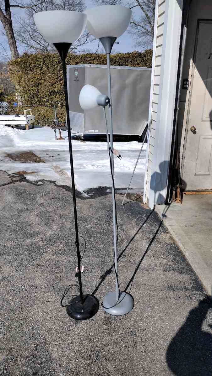 Floor lamps - North Smithfield, Rhode Island