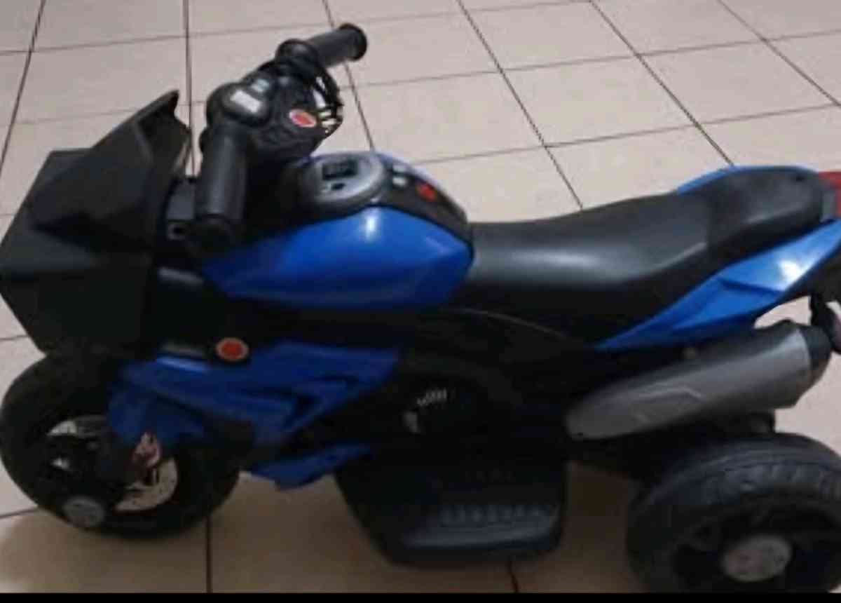Motorcycle Batteryoperated Rideon Toy For Toddlers W Horn Mu - Austin, Texas - FleaMarketBay