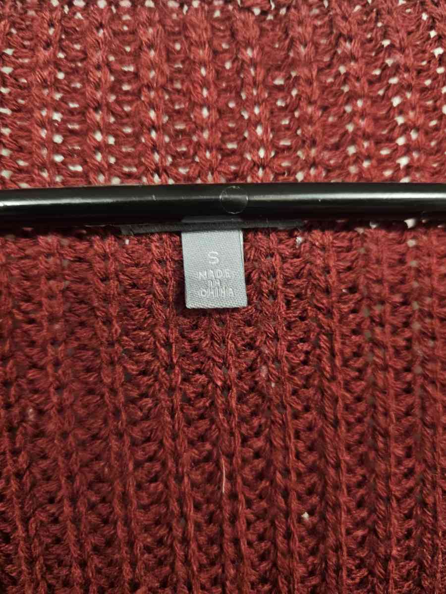 Charlotte Russe sweater - Lubbock, Texas - FleaMarketBay