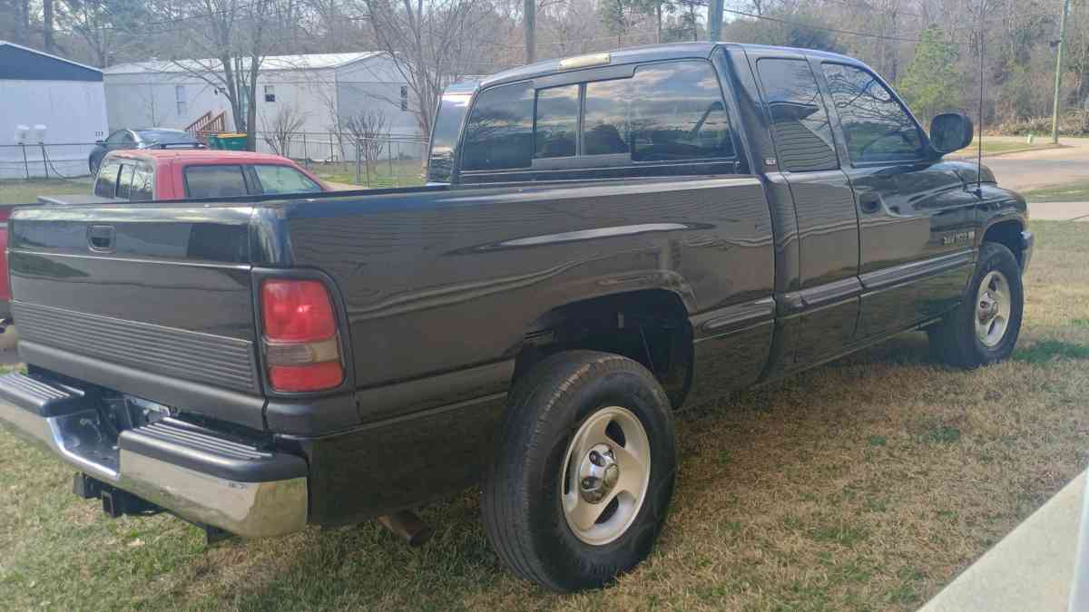 Dodge ram - Conroe, Texas - FleaMarketBay