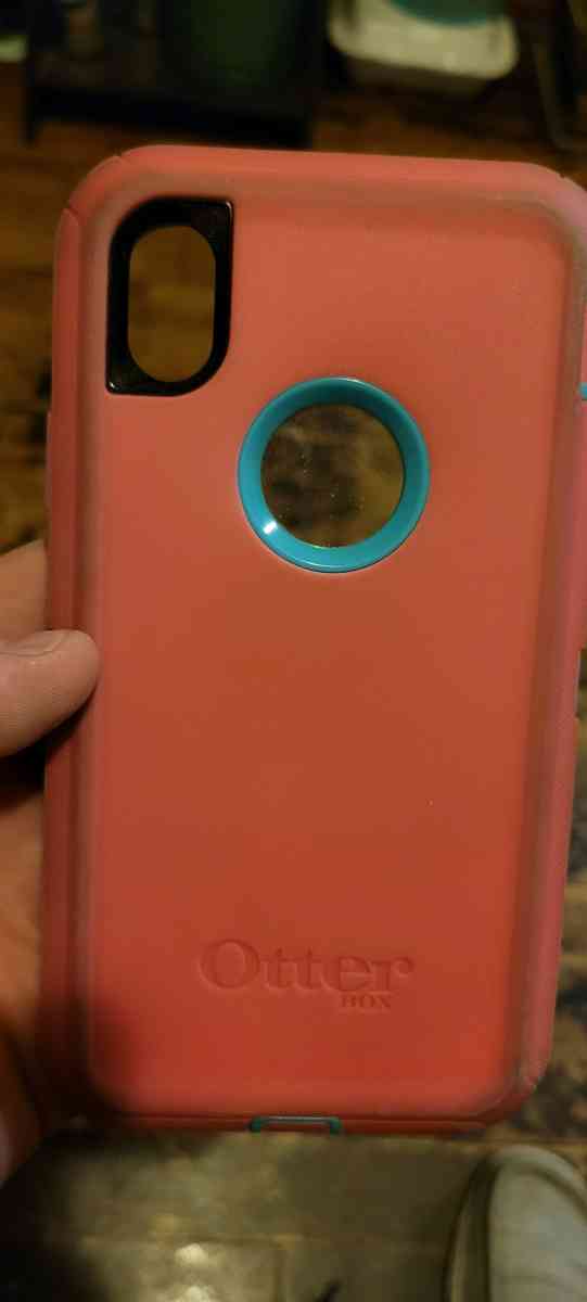 iPhone XR OtterBox Defender Series Case and Holster - Oklahoma City, Oklahoma - FleaMarketBay