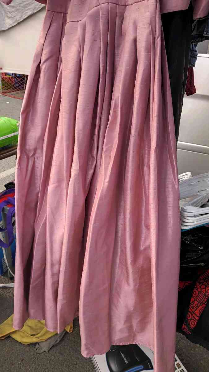 party dress medium 2 piece vest and dress in perfect conditi - Adelanto, California - FleaMarketBay