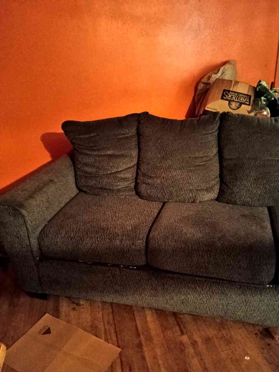 sofa and loveseat set - Ector, Texas - FleaMarketBay