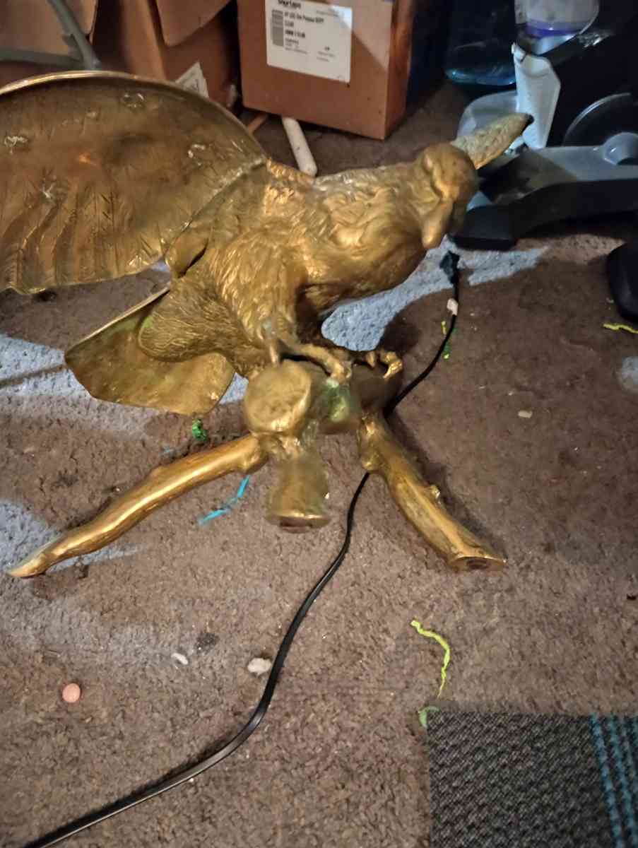 bronze eagle statue - Shawano, Wisconsin - FleaMarketBay