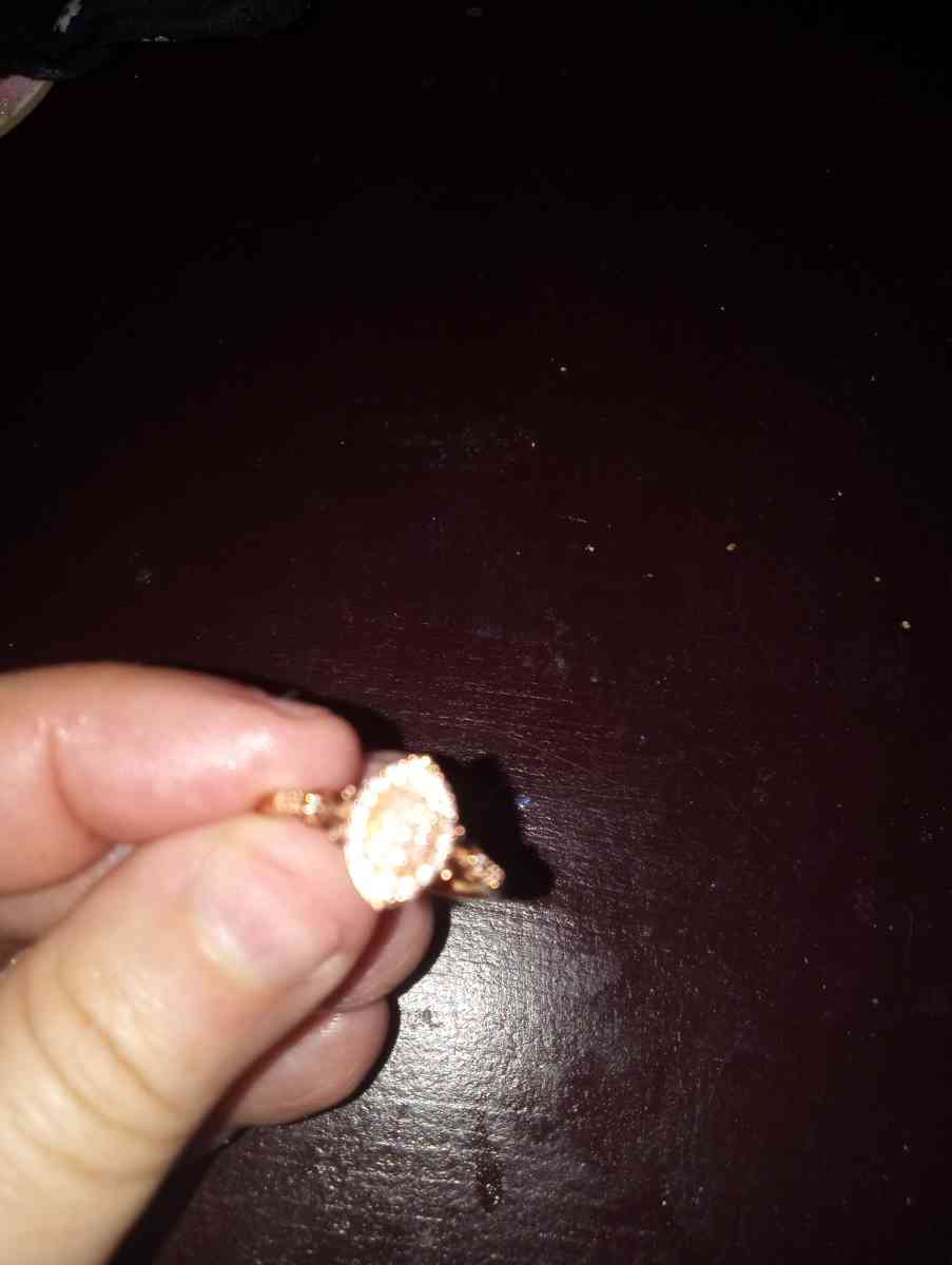 Diamond engagement ring - Wallace, North Carolina - FleaMarketBay