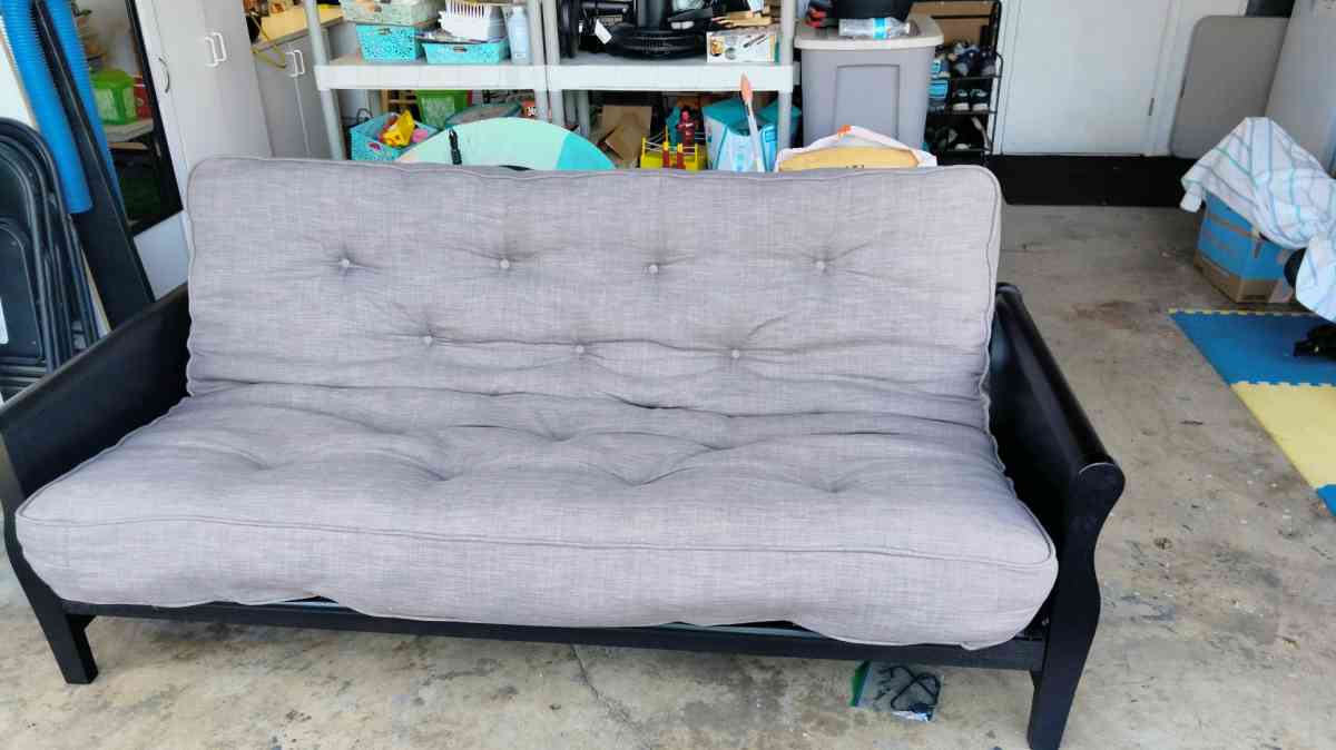 Futon - Fallbrook, California