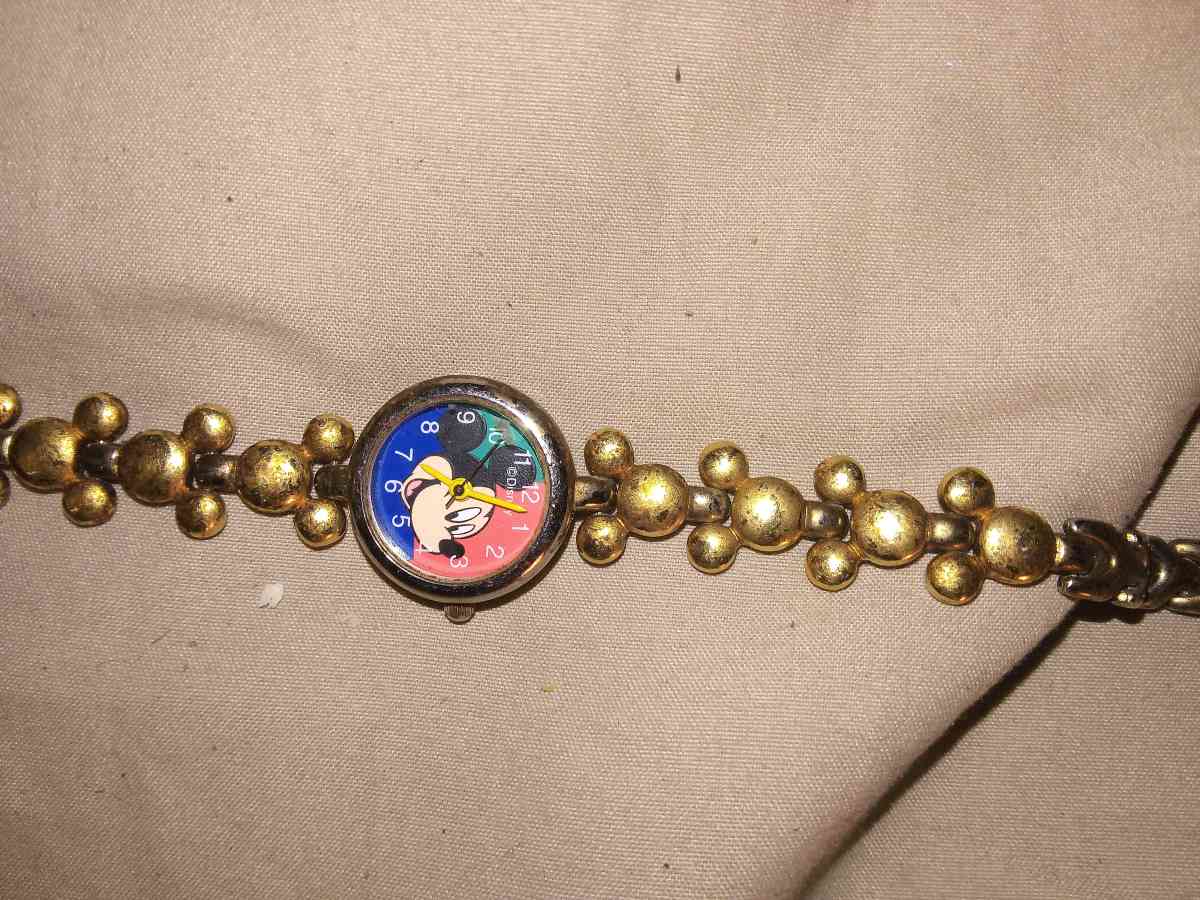 Disney Mickey Mouse Watch - Elkhart, Indiana - FleaMarketBay
