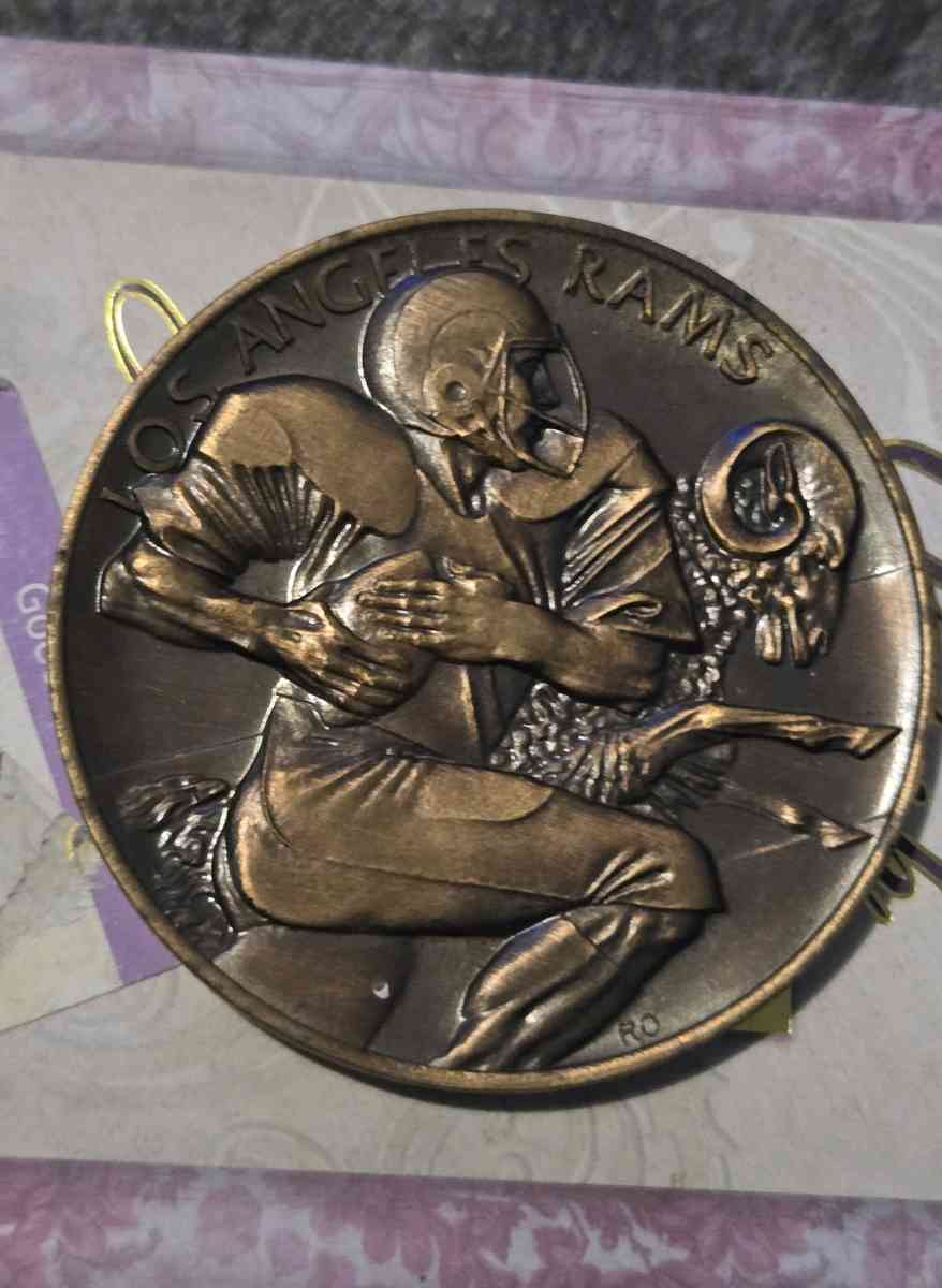1984 LOS ANGELES RAMS MEDALLION - Long Beach, California