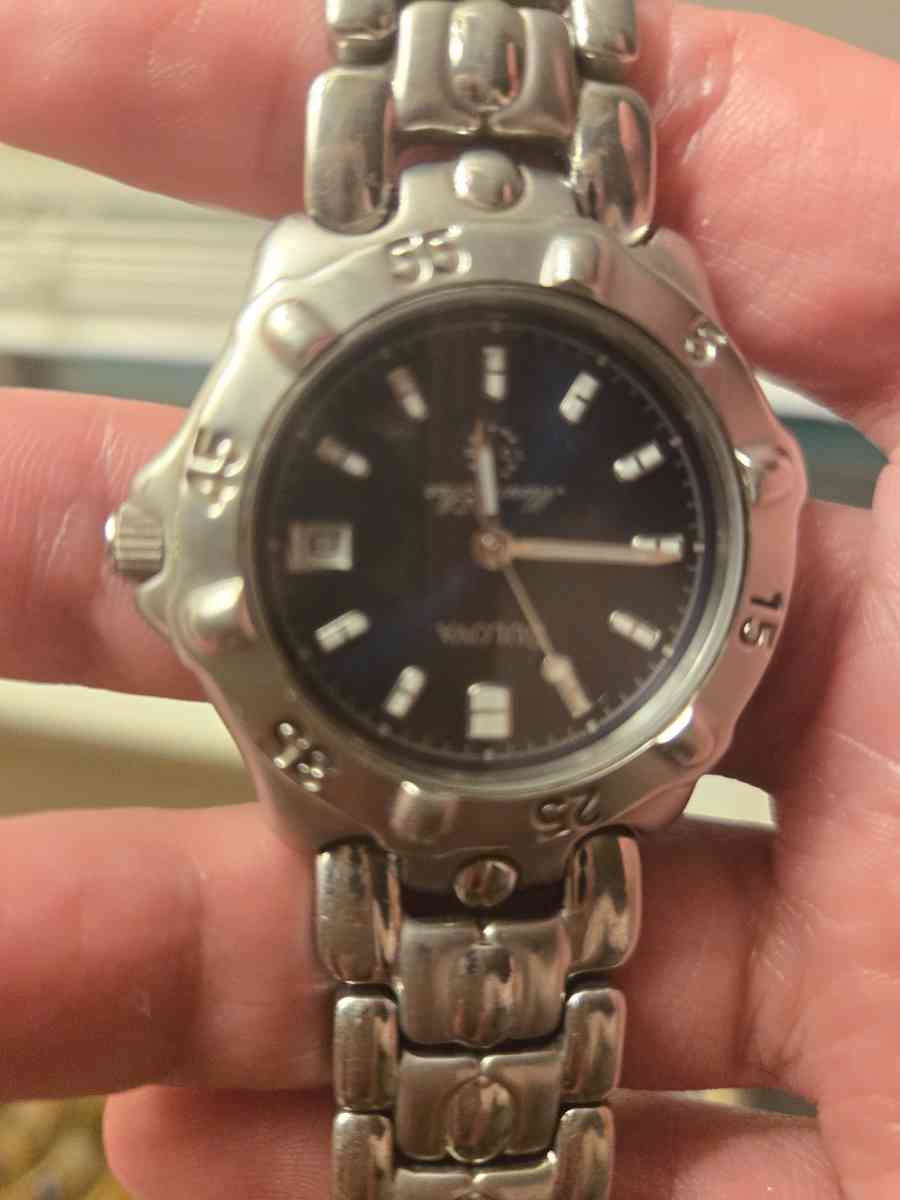 mens bulova  watch like new barely worn Great Deal - Granbury, Texas - FleaMarketBay