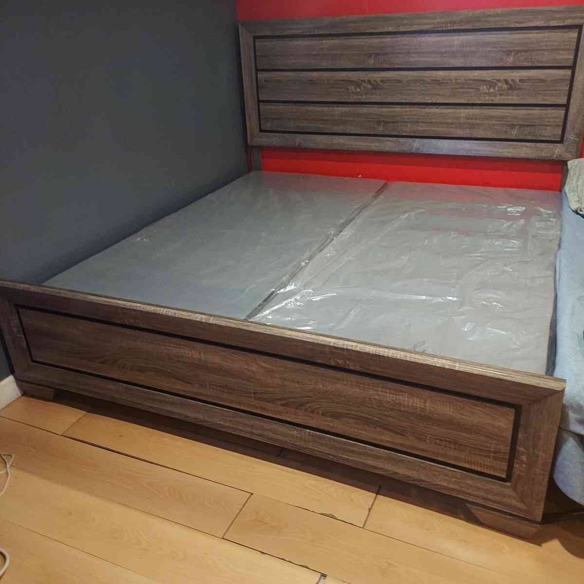 Sofa Couch King Size - Roosevelt, New York - FleaMarketBay