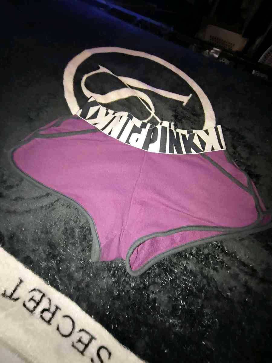 PINK shortss - Altoona, Pennsylvania - FleaMarketBay