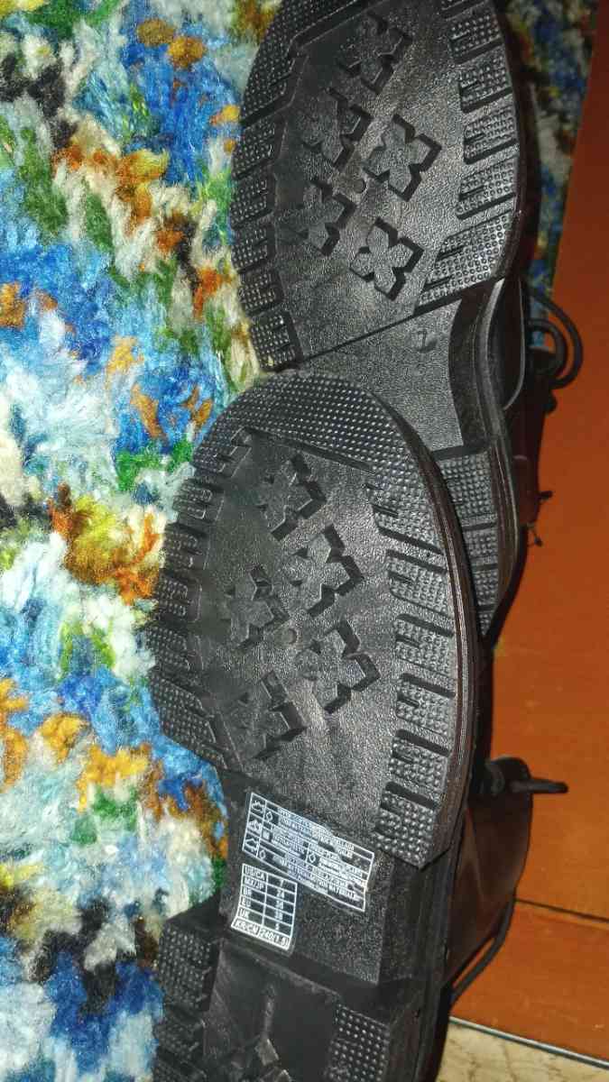 new boots with duration - Max, Minnesota - FleaMarketBay