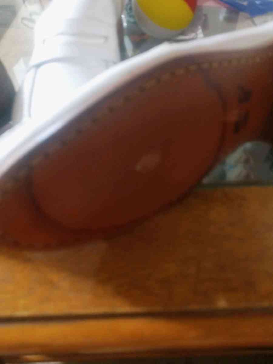 zapatos de vestir para hombre 2 colores blanco y cafes - Bell, California - FleaMarketBay