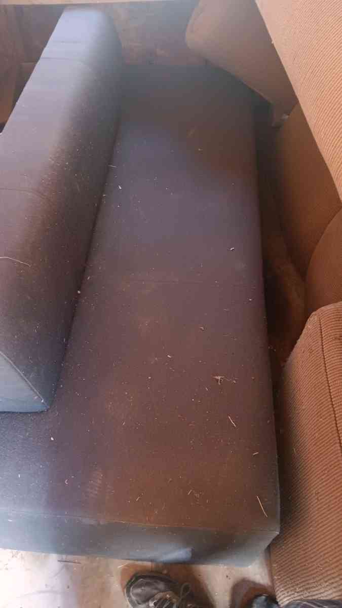 Couches etc - Manchester, Tennessee - FleaMarketBay
