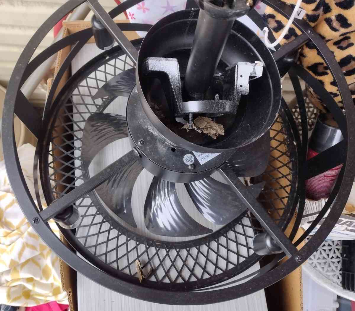 chandelier fan - Joplin, Missouri - FleaMarketBay