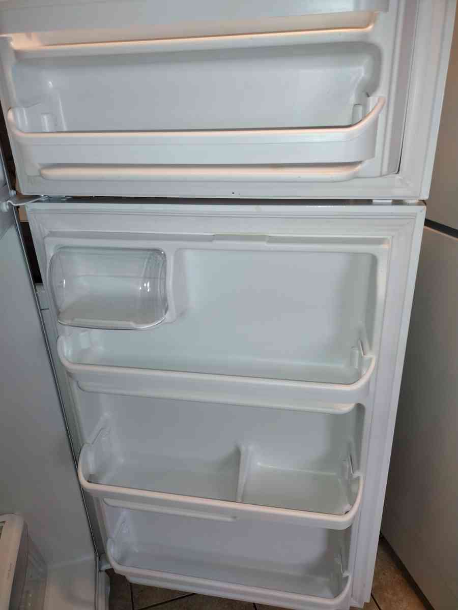 vendo esta Refrigerador esta en excelentes condiciones - Alicia, Arkansas - FleaMarketBay