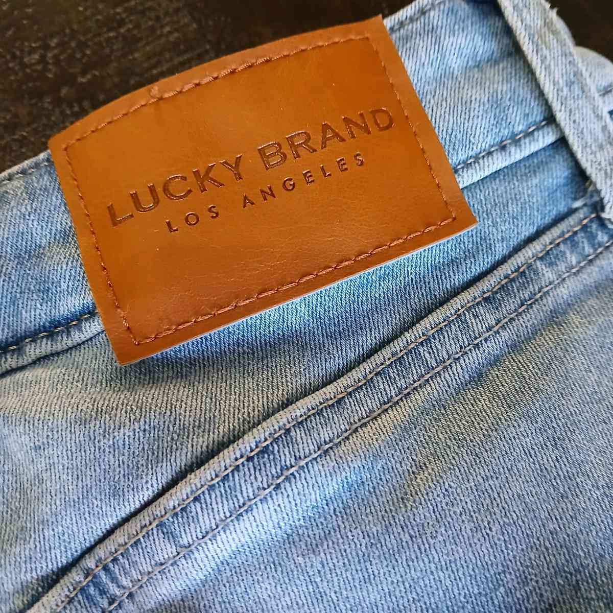 Lucky Brand Low Rise Skinny Lolita Jeans for Women Size 2 - Indianapolis, Indiana - FleaMarketBay