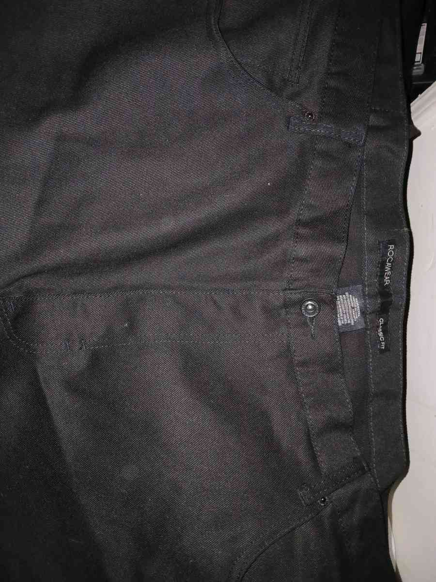 2meccas 1rockaware and  1akademiks - Visalia, California - FleaMarketBay