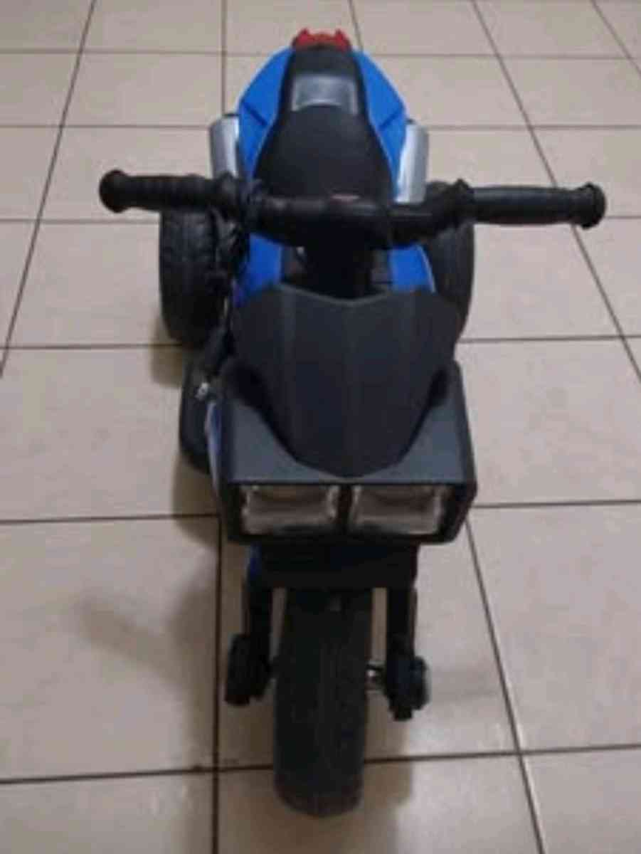 Motorcycle Batteryoperated Rideon Toy For Toddlers W Horn Mu - Austin, Texas - FleaMarketBay