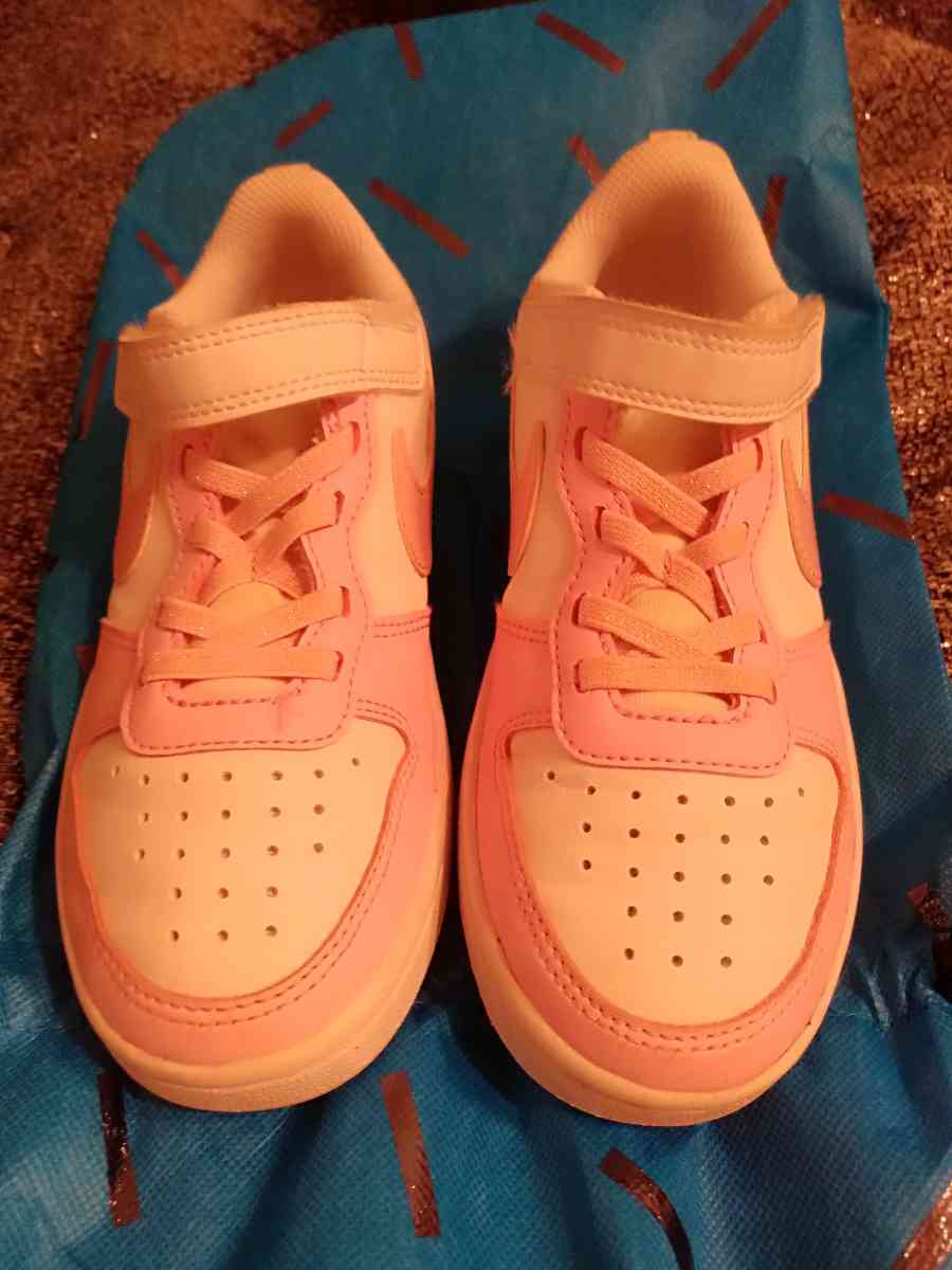 NEW PUMA AND  NIKE  LIKE NEW - Rochester, New York - FleaMarketBay