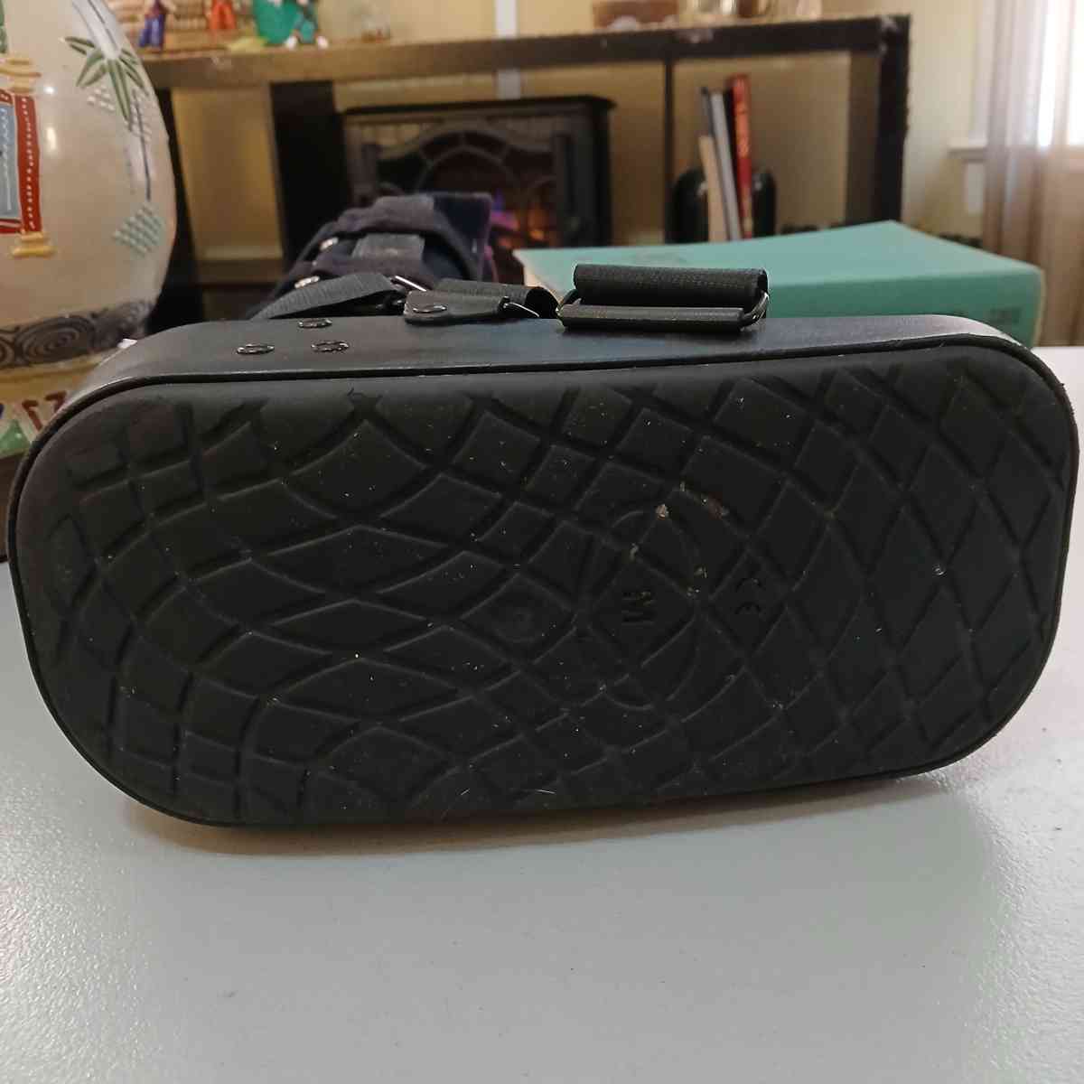 Maxtrax Walker Brace Walking Boots Size M - Indianapolis, Indiana - FleaMarketBay