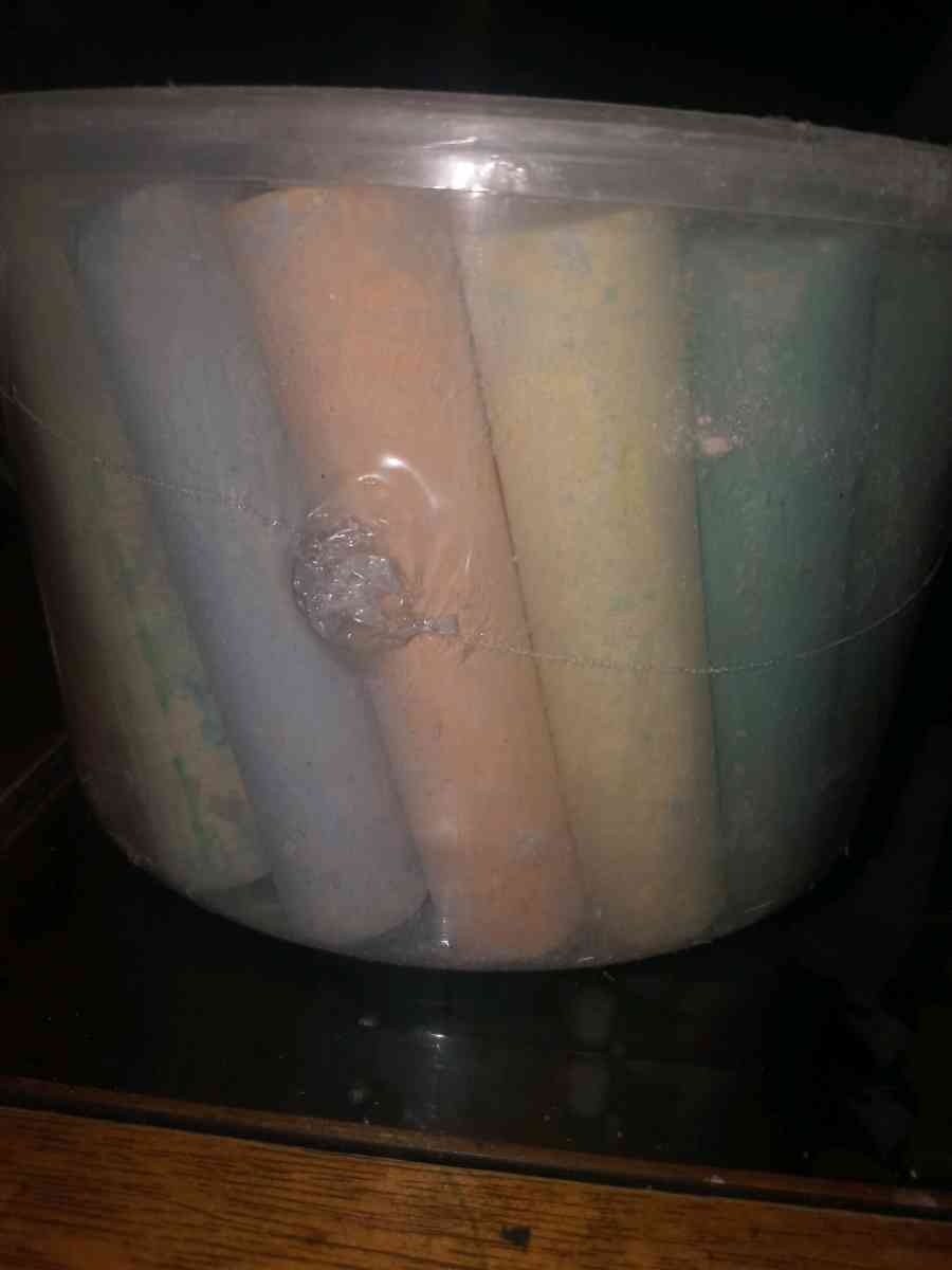 Jumbo Chalks for children - Bell, California - FleaMarketBay