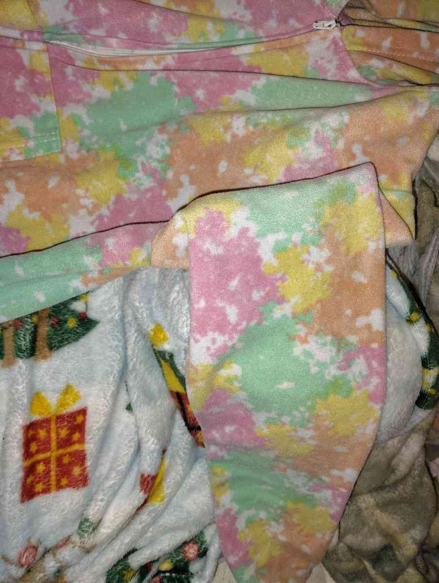 a unicorn suit - Brighton, Colorado - FleaMarketBay