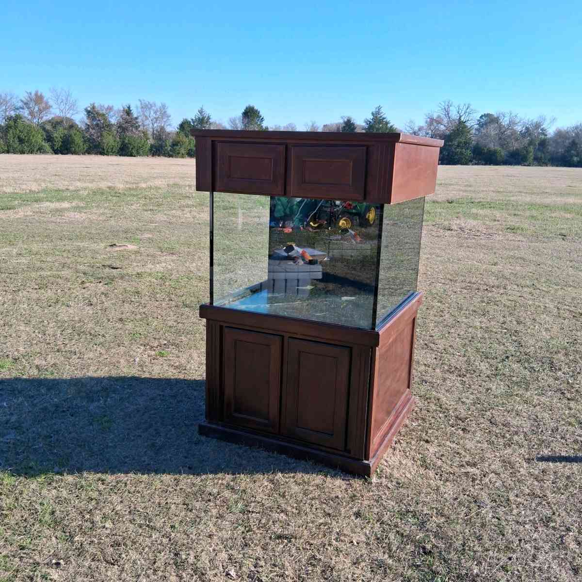 150 Gallon Aquarium - Madisonville, Texas - FleaMarketBay