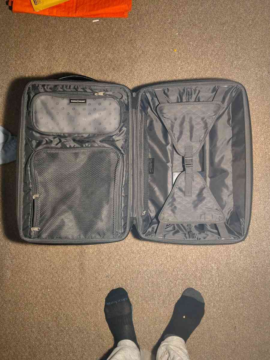 Swiss gear - Toledo, Ohio - FleaMarketBay