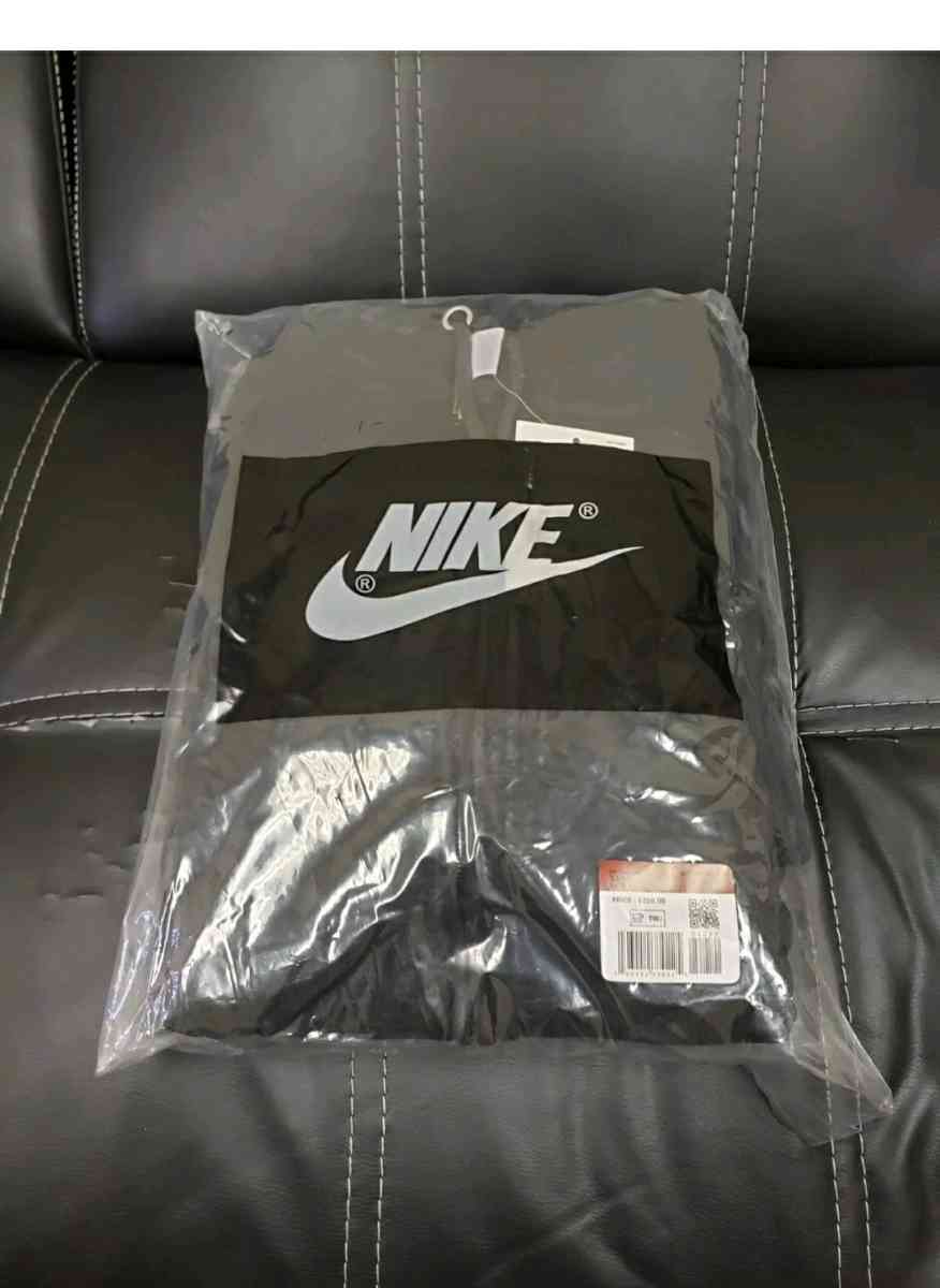 Nike sweatsuit