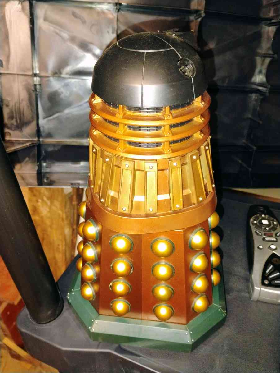 Dr Who Robot Just The Robot - Kirkwood, Delaware - FleaMarketBay