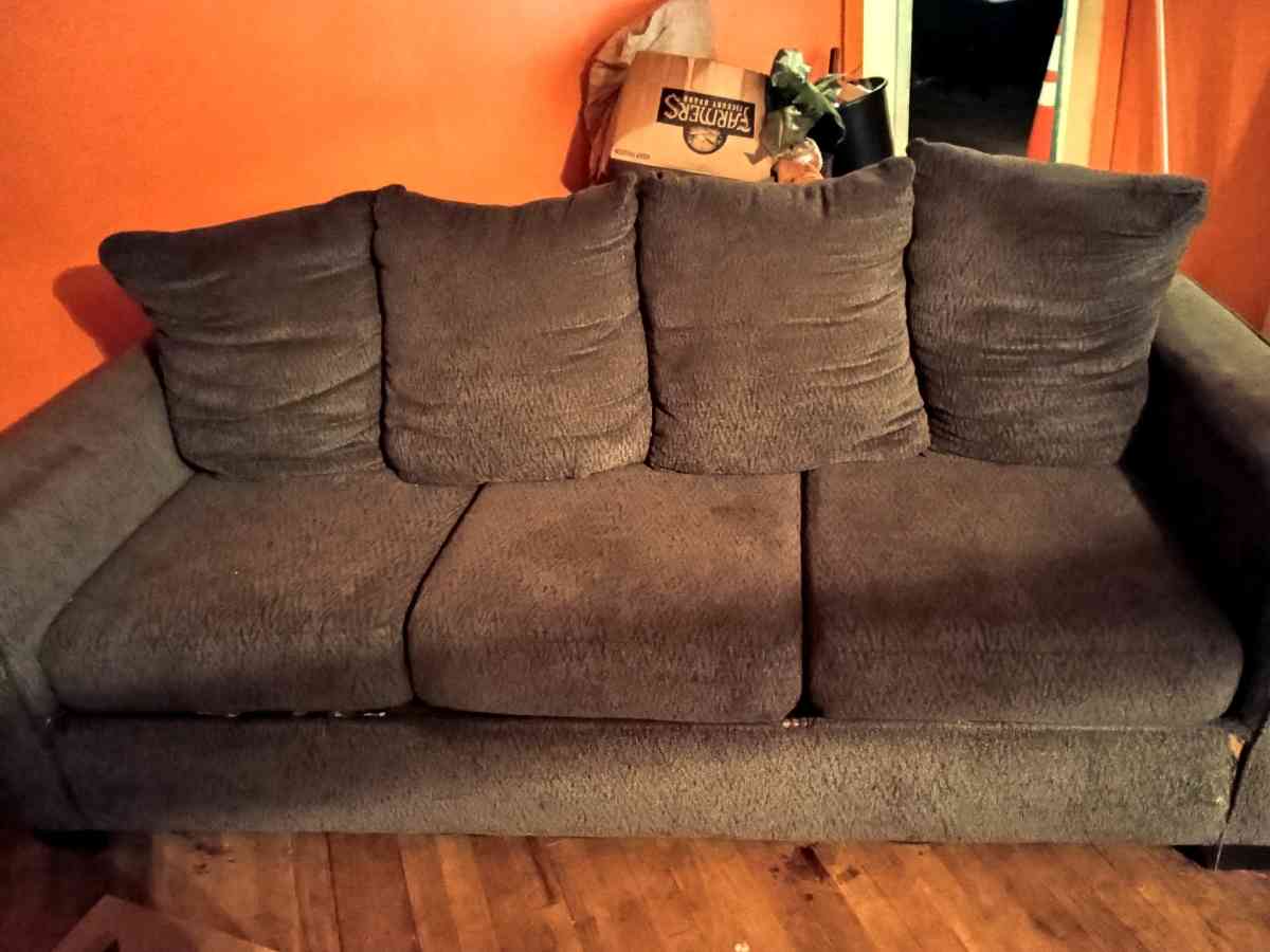 sofa and loveseat set - Ector, Texas - FleaMarketBay