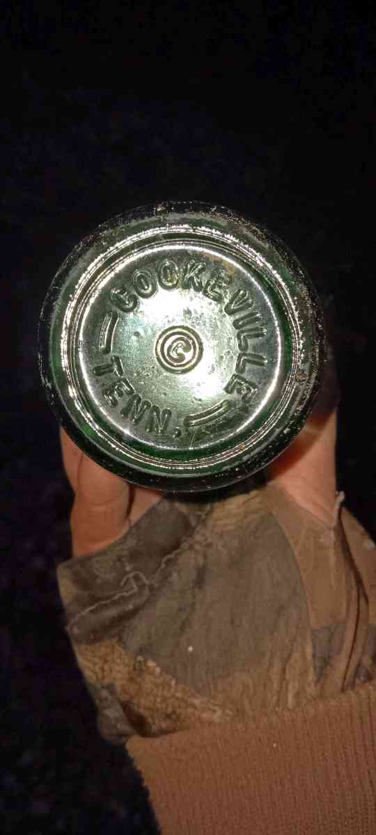 Vintage bottles an jars - Manchester, Tennessee - FleaMarketBay