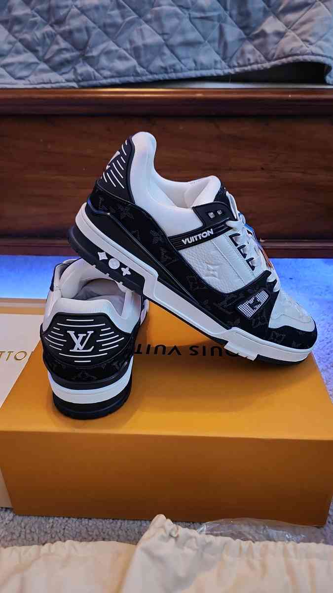 Black and White Louis Vuitton Trainers size 11 men - Gainesville, Virginia - FleaMarketBay