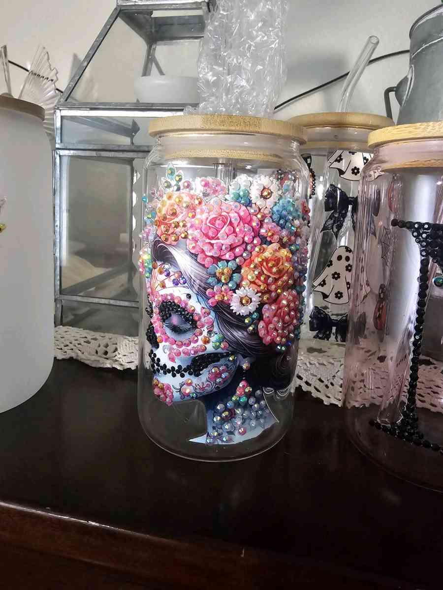 Cups with criystal - Corona, California - FleaMarketBay